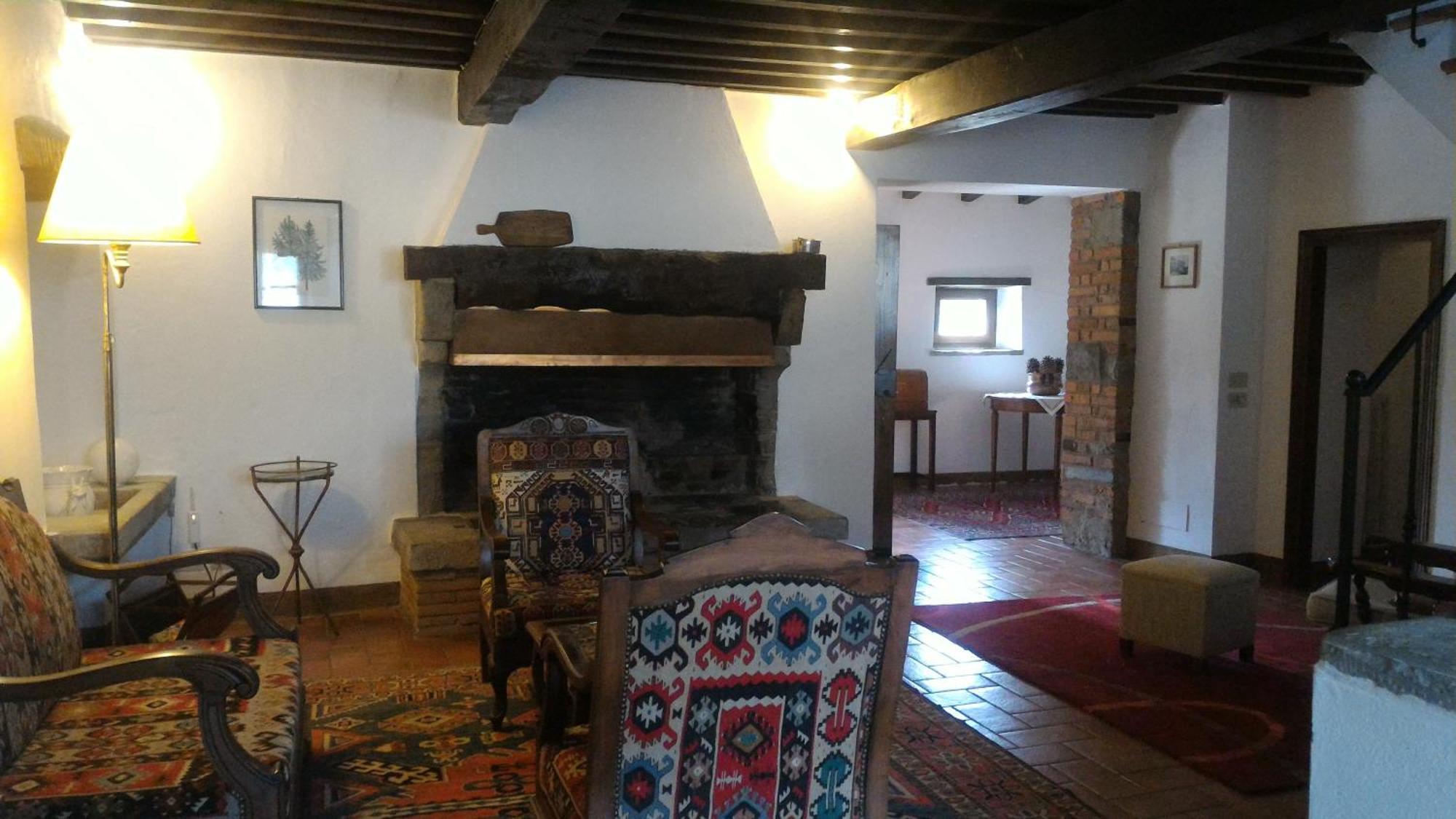 Villa La Nussa Capolona Room photo