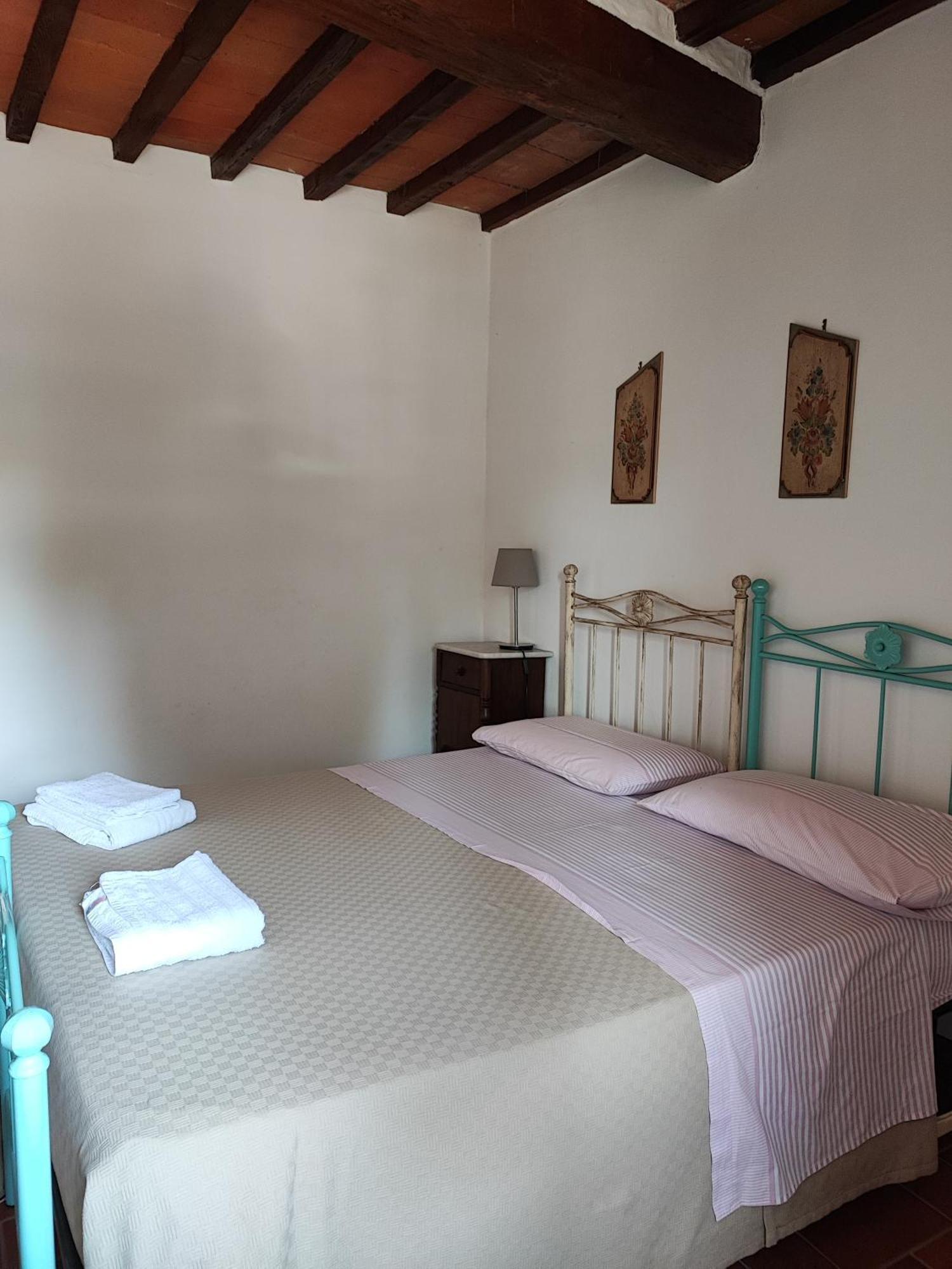Villa La Nussa Capolona Room photo